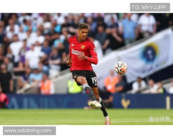 从街头少年到球场巨星的逆袭之路:奋斗与荣耀的成长传奇